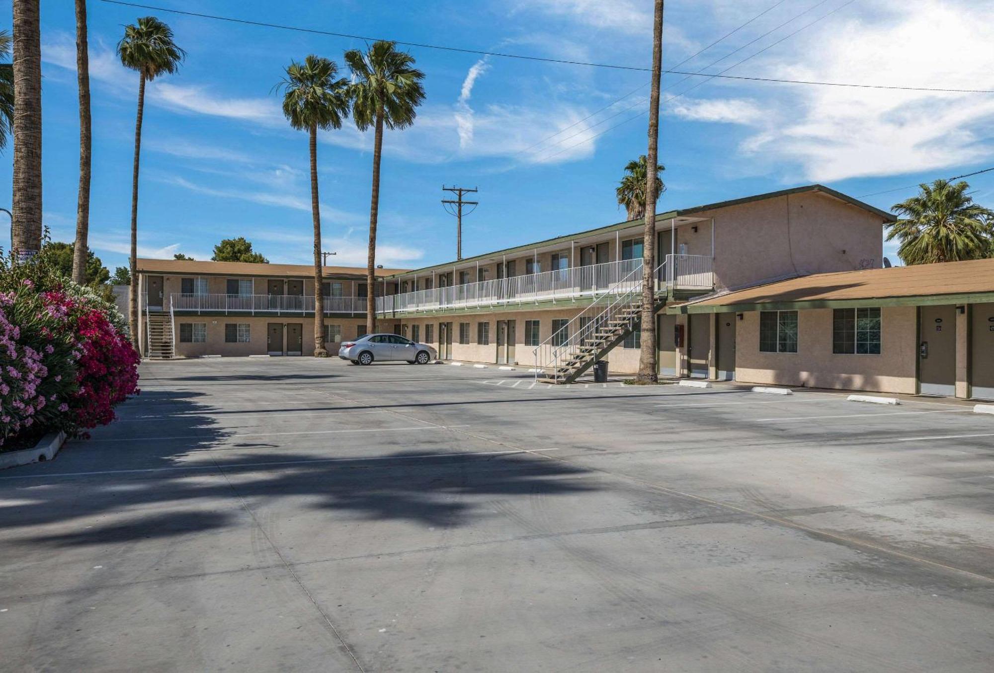 Rodeway Inn & Suites Blythe I-10 Exterior foto
