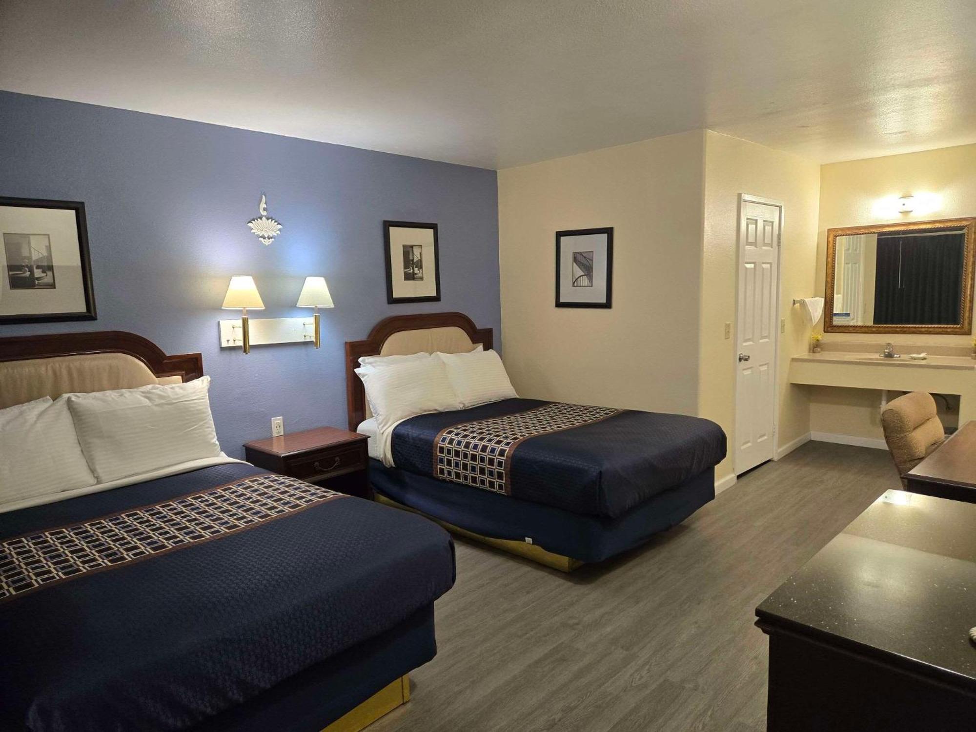 Rodeway Inn & Suites Blythe I-10 Exterior foto