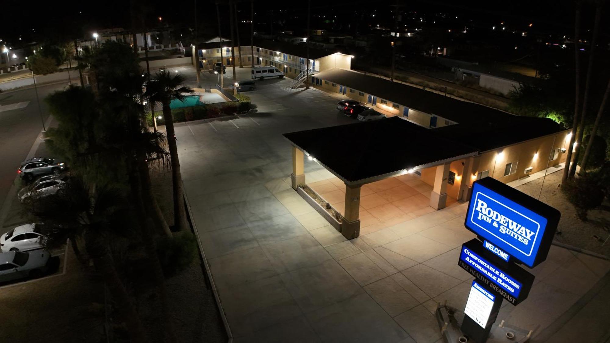 Rodeway Inn & Suites Blythe I-10 Exterior foto